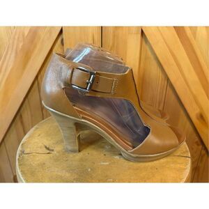Sofft Light Brown Leather High Heel Ankle Strap Sandals Heels T Strap Size 9M